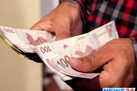 Bakıda ən yüksək əmək haqqını kimlər alır? - SİYAHI