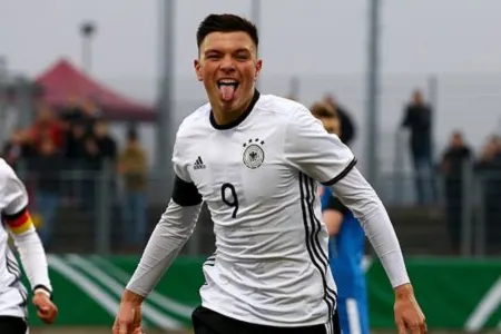 Paşinyana “like” qoyan Azərbaycan futbolçusu üzr istədi (FOTO)