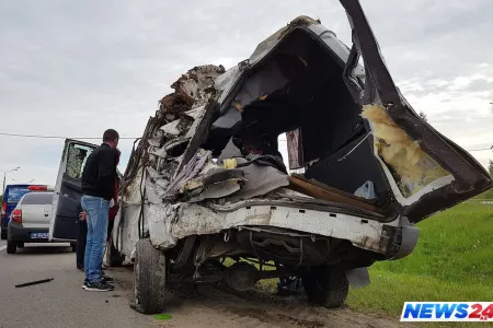Rusiyada avtobusla taksi toqquşub, 11 nəfər ölüb