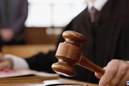 Bakıda eyni mənzili bir neçə şəxsə satan şirkət rəhbərlərinə hökm oxunub