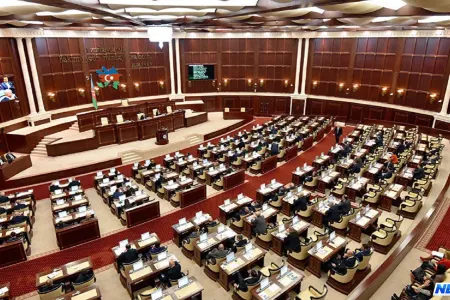 Deputatlar məmurları niyə vəzifədə olanda tənqid etmirlər? – AÇIQLAMA