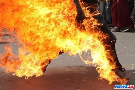 Bakıda parkın ortasında dəhşət: İnsanların gözü qarşısına özünü yandırdı