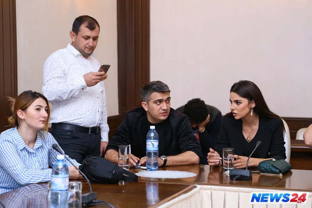 Azərbaycanlı müğənninin tədbirində qalmaqal düşdü – FOTOLAR - VİDEO