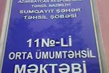 Sumqayıtda 11 nömrəli məktəbdə məktəb pulu qalmaqalı -FOTO-VİDEO