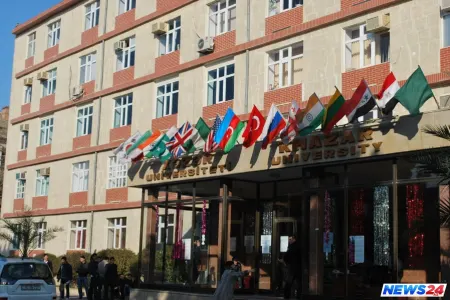 Xəzər Universitetinin brend mağazası: günə 4-5 manat qazanc olur