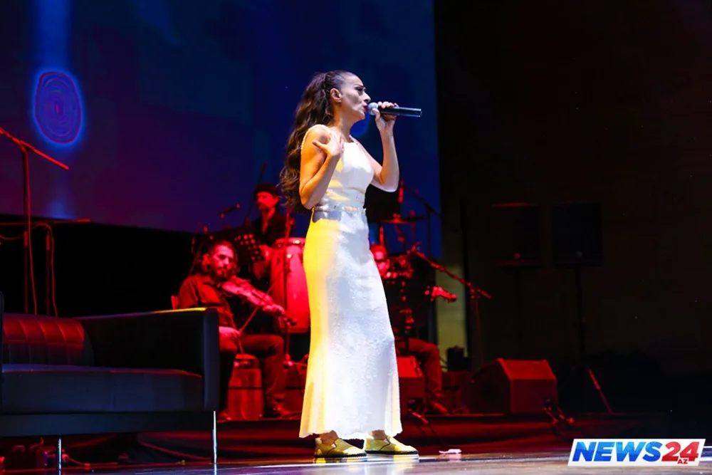 Yıldız Tilbenin söz-söhbətli konsertindən - FOTOLAR - VİDEO