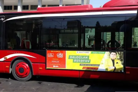 BakuBus-un "yarışa çıxan" 3 avtobusu toqquşdu - VİDEO