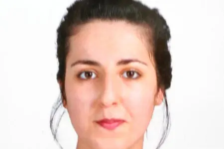 Qəbiristanlıqda özünü asan 18 yaşlı qız intiharını nişanlısına izlətdi - VİDEO