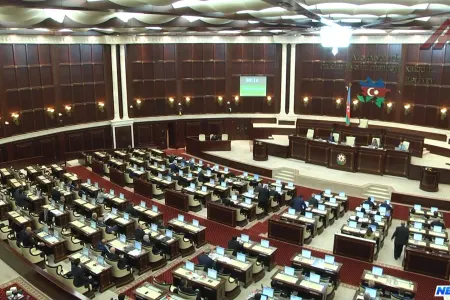 Milli Məclisin ən çox maaş alan deputatları - Kim nə qədər alır? - SİYAHI