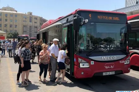 Bakı şəhərdində ictimai nəqliyyatla bağlı maraqlı statistika