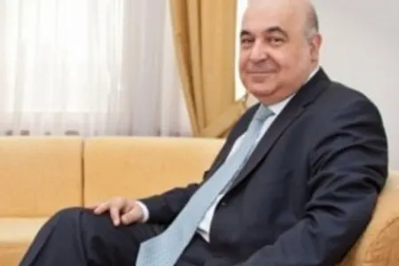 Çingiz Abdullayev: "Bunda əlamət var-Heydər Əliyev Cavidi qaytardı, onun oğlu Müşfiqi torpağa tapşıracaq”