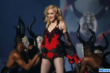 Madonna iki yüz min manat maaşa aşpaz axtarır