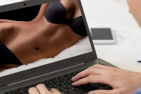 Azərbaycanlı həkimdən ŞOK AÇIQLAMALAR: “Porno izləməyi dayandırsanız, ciddi problemləriniz yaranacaq” – VİDEO