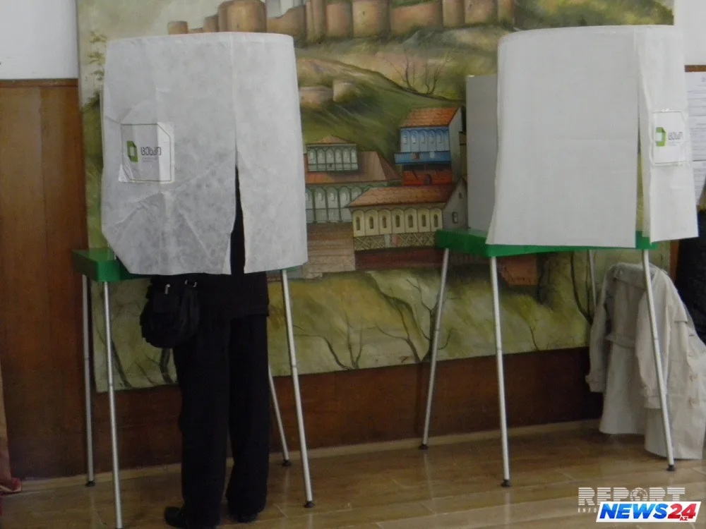 Gürcüstanda prezident seçkiləri keçirilir - FOTOREPORTAJ