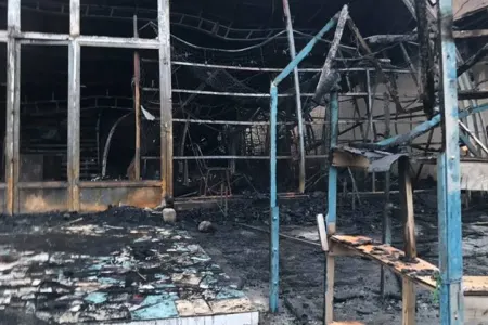 Gürcüstan bazarında güclü yanğın baş verib