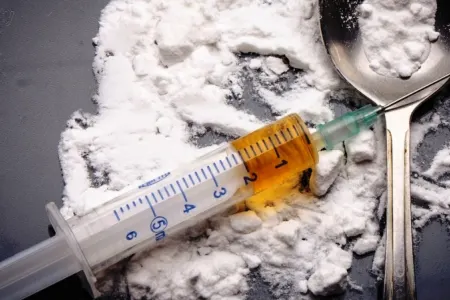 Narkotiklərin qanunsuz dövriyyəsində şübhəli bilinən şəxslər saxlanılıblar - SİYAHI