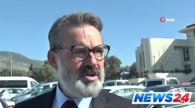 Polis tele-aparıcını döyüb