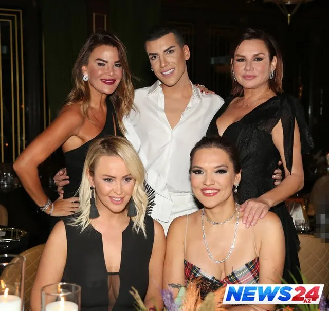 Kerimcan Durmaza ayaqqabıdan içki içirtdilər