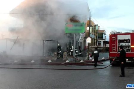 Bakıda kafedə yanğın, üç ölü
