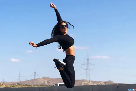 Pərvin Abıyeva Azərbaycanı tərk edir