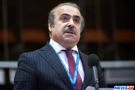 Rəfael Hüseynov: “Stalinin qəlyanını əlindən necə alacaqsız?”