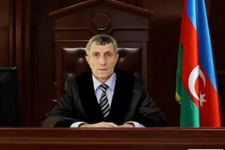 Prezident özbaşınalıq edən bu məhkəmə hakimini işdən qovdu