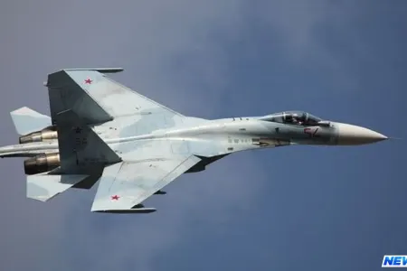 Rusiya qırıcısı ABŞ təyyarəsinə təhlükəli anlar yaşatdı - VİDEO