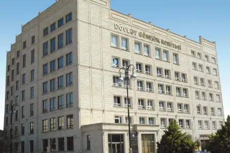 Gömrük işçisi: “50 manat bas rəisin cibinə, ya da intihar elə” - VİDEO