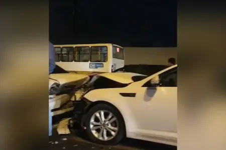 Nobel prospektində zəncirvari qəza - VİDEO