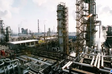 Nazirlik Neft Emalı Zavodunu məhkəməyə verir