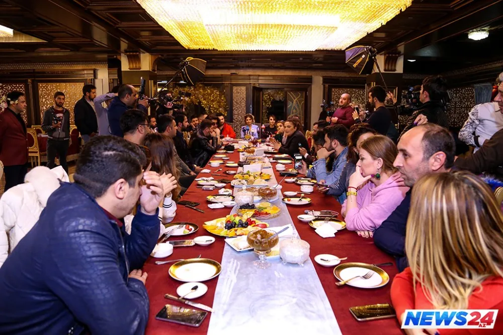 Şəbnəmin təzə klipini "yıxıb-sürüdülər"