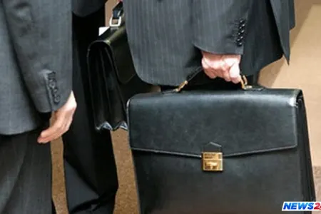 Milyardları mənimsəyən keçmiş məmurlar istintaqa çəkilir