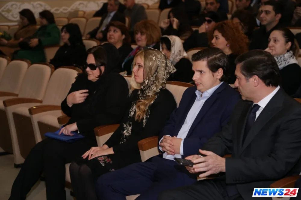 Xalq artisti Amaliya Pənahova ilə vida mərasimi keçirilir - FOTOLAR