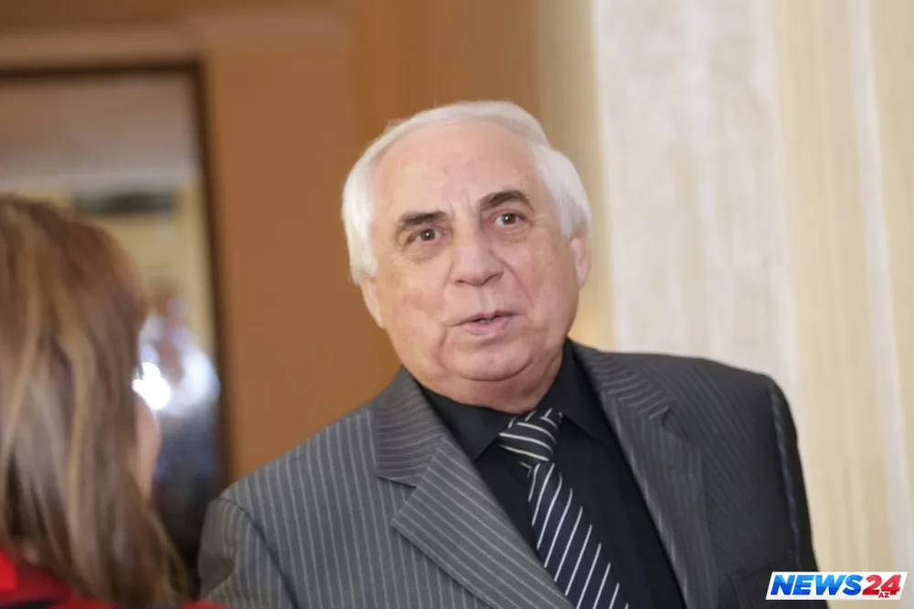 Xalq artisti Amaliya Pənahova ilə vida mərasimi keçirilir - FOTOLAR