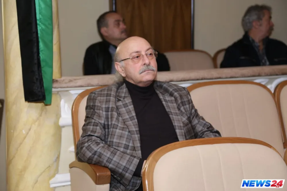 Xalq artisti Amaliya Pənahova ilə vida mərasimi keçirilir - FOTOLAR