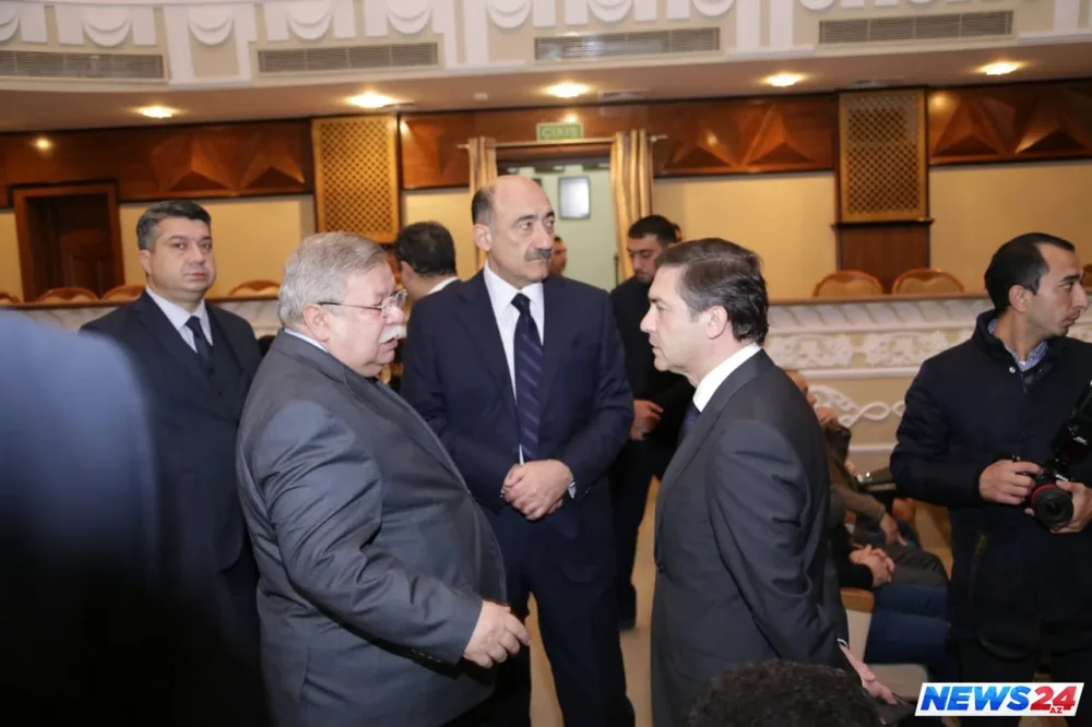 Əbülfəs Qarayev Amaliya Pənəhovanın vida mərasimində - FOTO