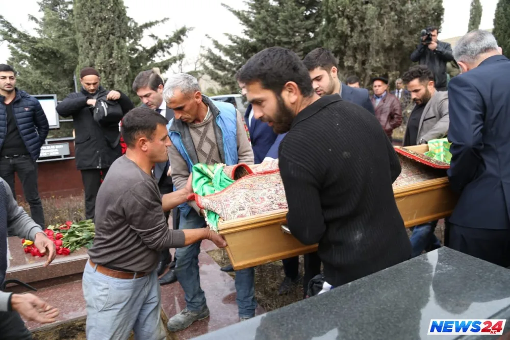 Xalq artisti Amaliya Pənahova dəfn edildi - FOTOLAR - VİDEO