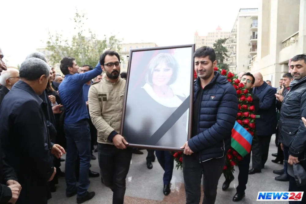 Xalq artisti Amaliya Pənahova dəfn edildi - FOTOLAR - VİDEO