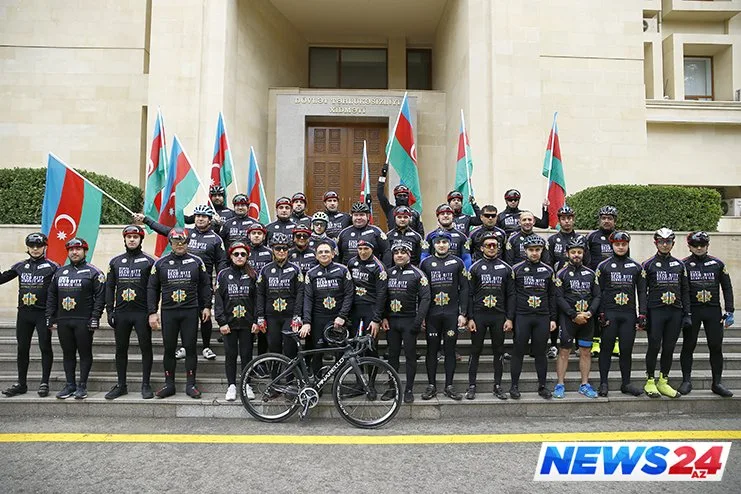 Mədət Quliyev Dövlət Bayrağı gününə həsr olunan veloyürüşdə - FOTOLAR