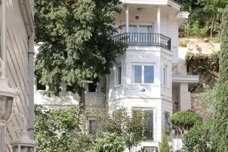 Azərbaycanlı iş adamının villasında meyit tapıldı -FOTO-VİDEO