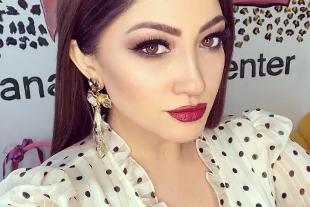 Depressiyaya düşən aparıcı: "Qınamağa, təhqir etməyə o qədər hazırık ki,..." - VİDEO