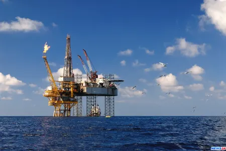 Neftin qiyməti sürətlə düşməyə davam edir