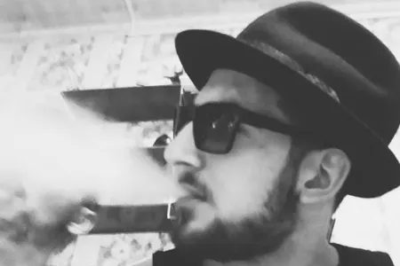 Azərbaycanlı tələbə oğlan, qız üstündə adam öldürdü- FOTO