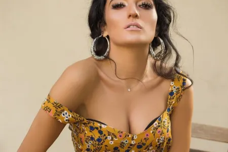 "Dinlədiyim müğənnilər dünyadan köçüb" - Dilarə Kazımova- VİDEO