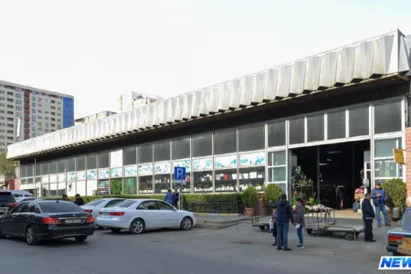 Sabiq deputat "Nəsimi" bazarında SATICI İŞLƏYİR - FOTO/VİDEO - REPORTAJ