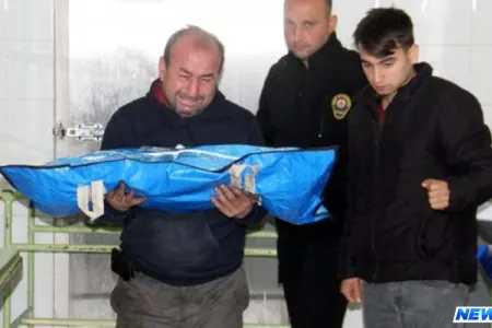 Ana 1 yaşındakı uşağını döyərək öldürdü - SƏBƏBİ - VİDEO