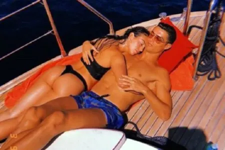 Ronaldonun sevgilisi ilə səmimi paylaşımları - FOTO