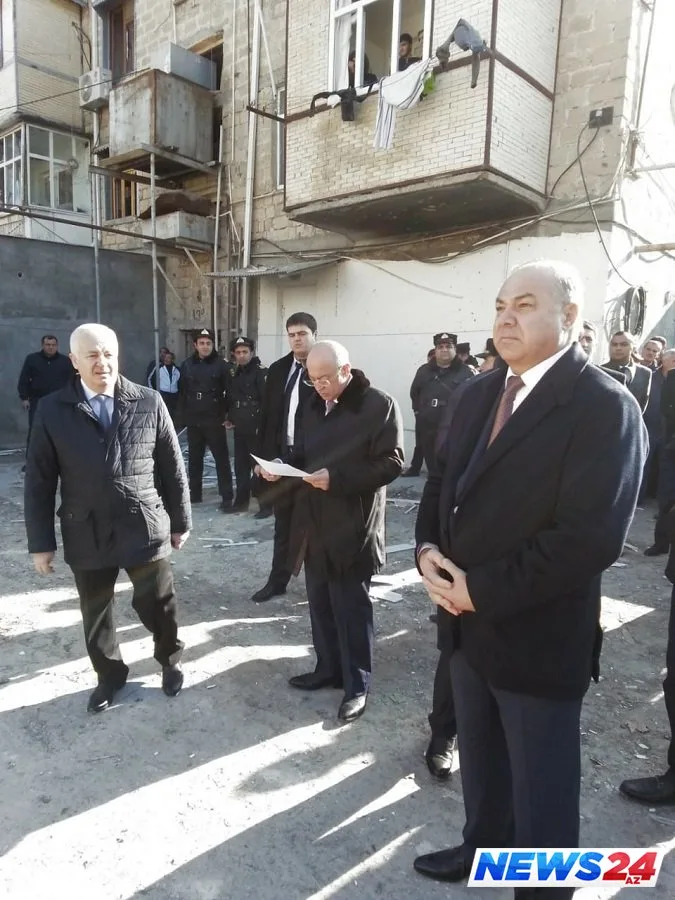 Kəmaləddin Heydərov Gəncədə partlayış baş verən binada - Fotolar