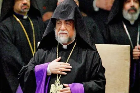 Tehrandakı erməni kilsəsinin başçısı: “İranla sərhədin bağlanmasından yalnız Ermənistan ziyan çəkəcək”