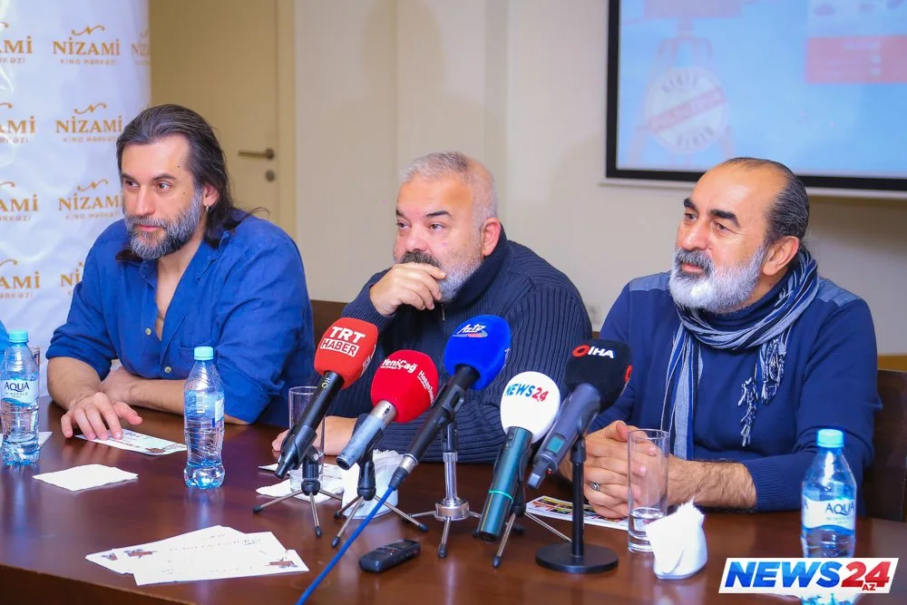 Türkiyəli məşhur aktyorlar “IV. Türk Filmləri Həftəsi”nin mətbuat konfransında - FOTOLAR - VİDEO